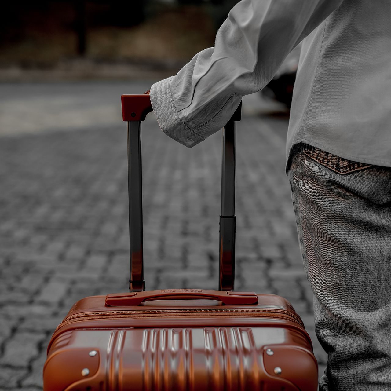 split-travel-luggage-square